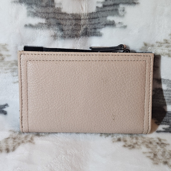 Jessica Simpson Wallet - Picture 2 of 3
